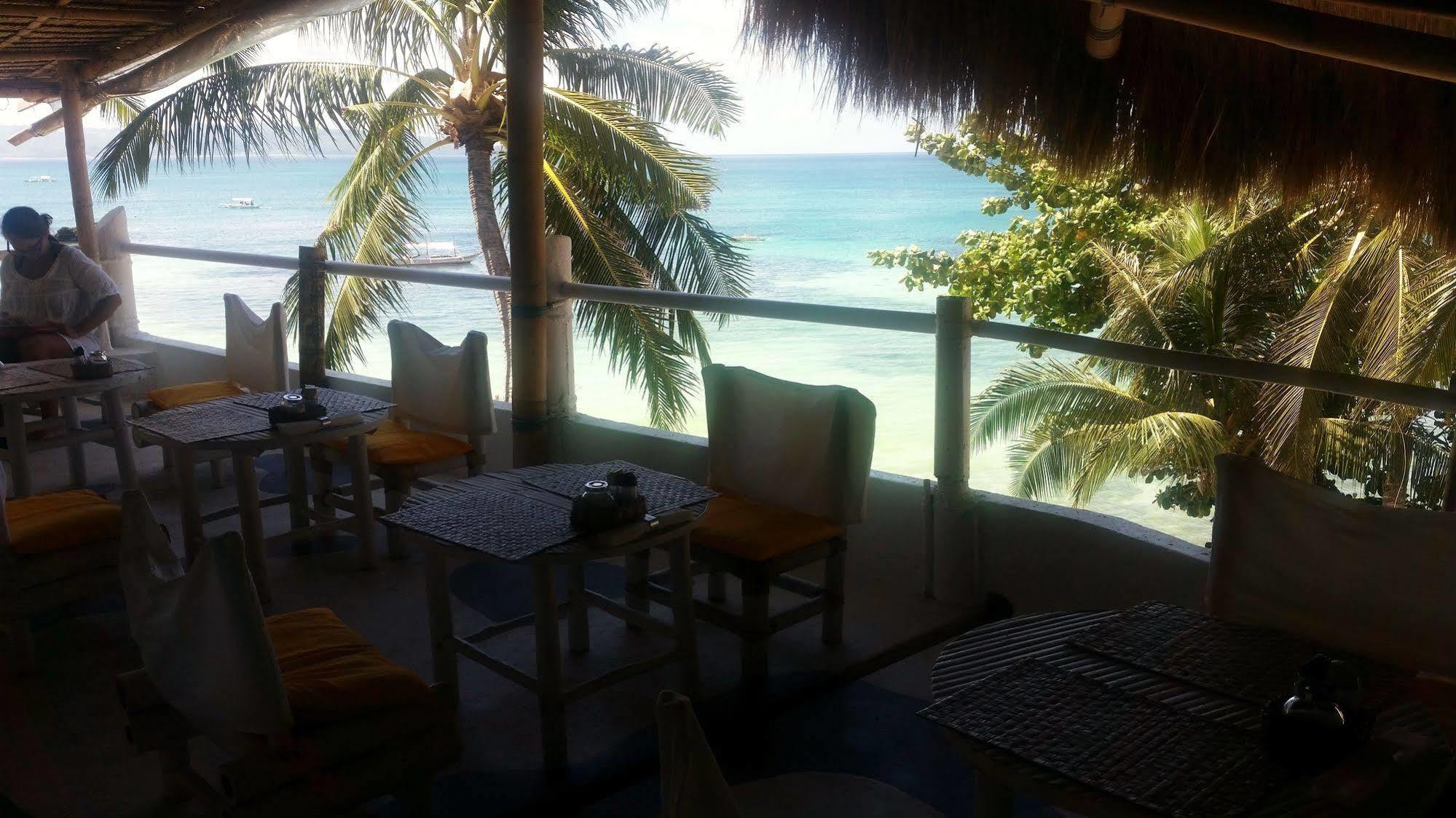 Artista Beach Villa Balabag  Exterior foto