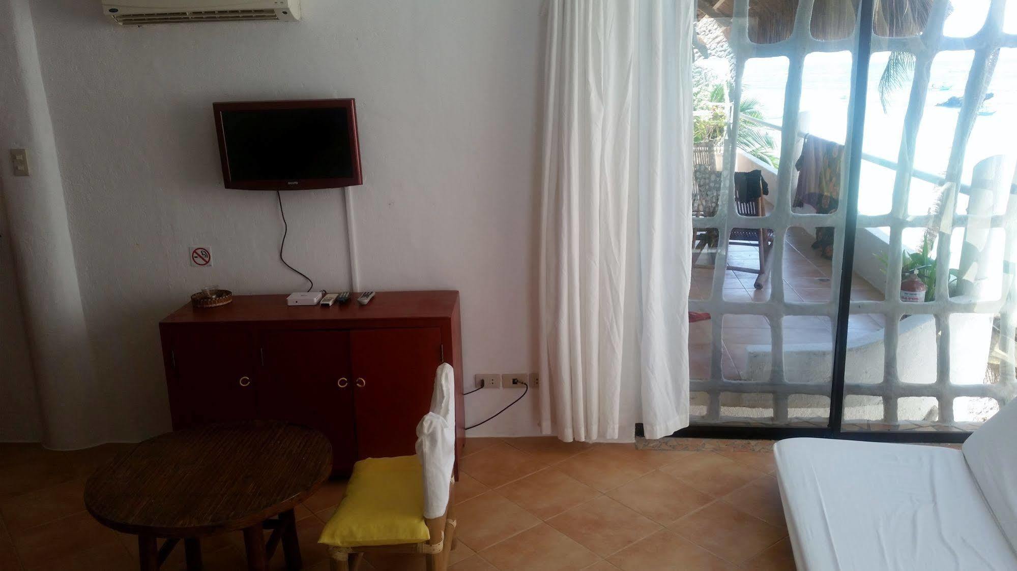 Artista Beach Villa Balabag  Exterior foto