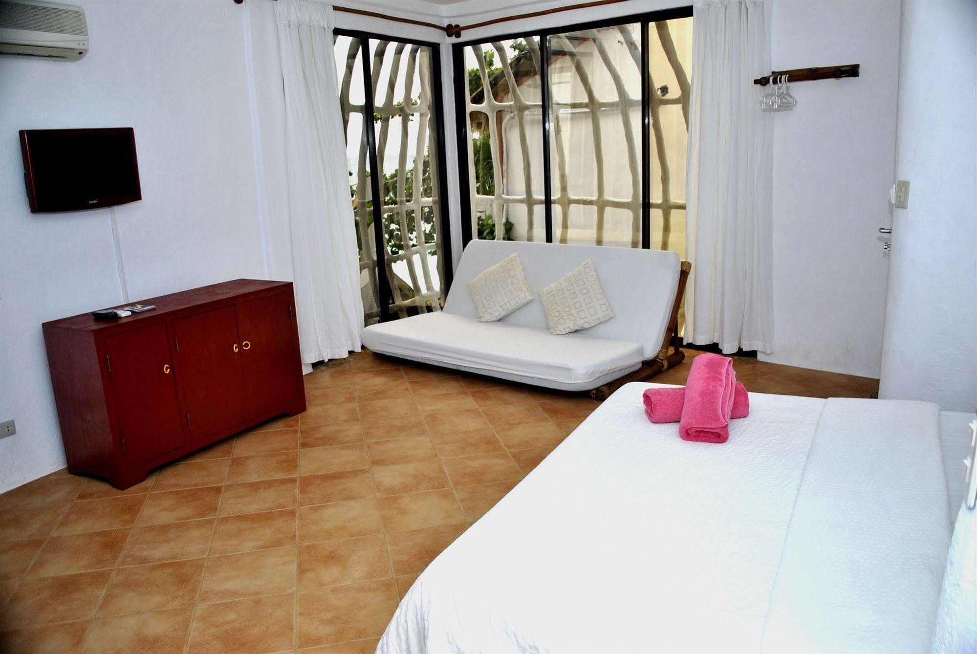 Artista Beach Villa Balabag  Exterior foto