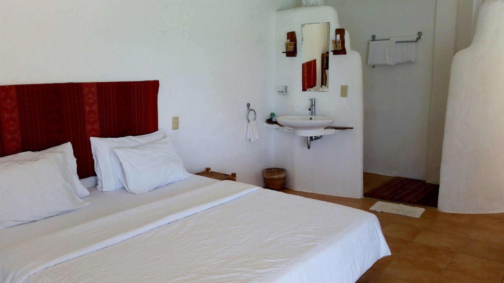 Artista Beach Villa Balabag  Exterior foto